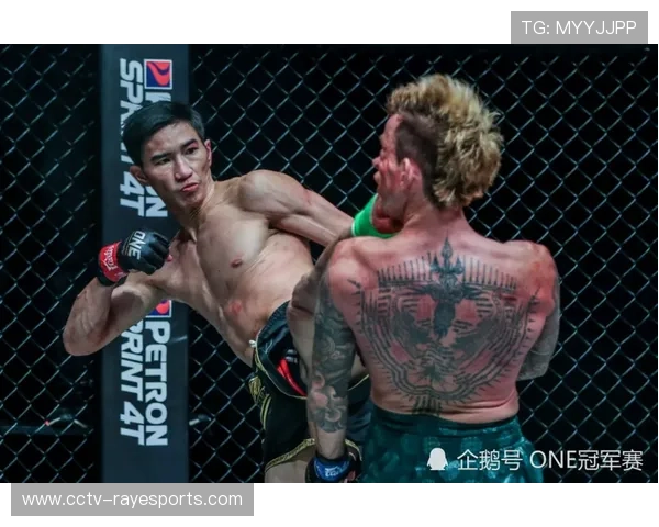 蒂莫西库安巴在UFC263副赛中判定力克李昌浩展现出色技战术水平