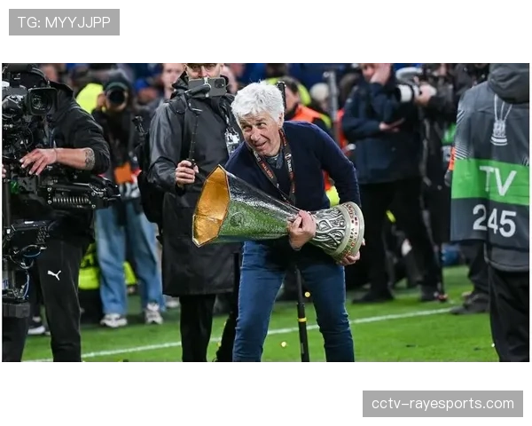 纪录片《真蓝黑》热播,揭秘加斯佩里尼在亚特兰大打造的进攻文化 纪录片《真蓝黑》热播,揭秘加斯佩里尼在亚特兰大打造的进攻文化